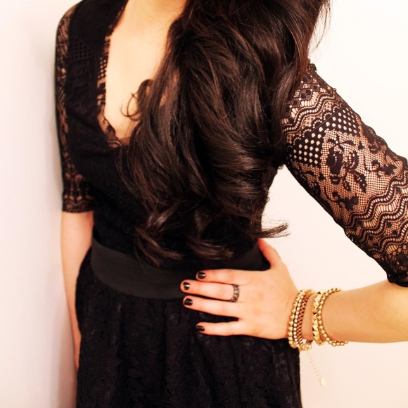 Black lace blouse 🖤 - Picture 2 of 5